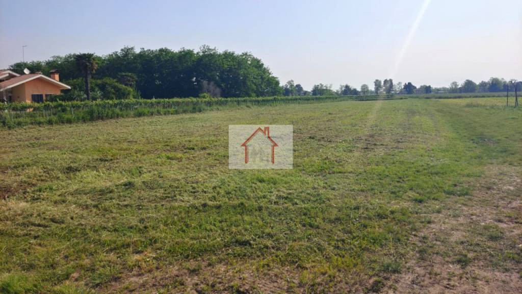 terreno edificabile in vendita a Giavera del Montello in zona Cusignana