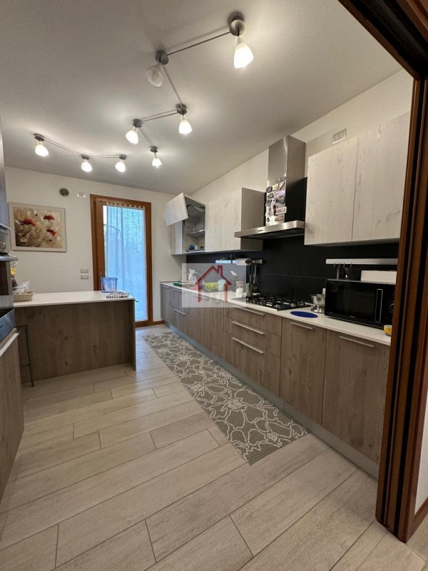 attico in vendita a Giavera del Montello in zona Cusignana