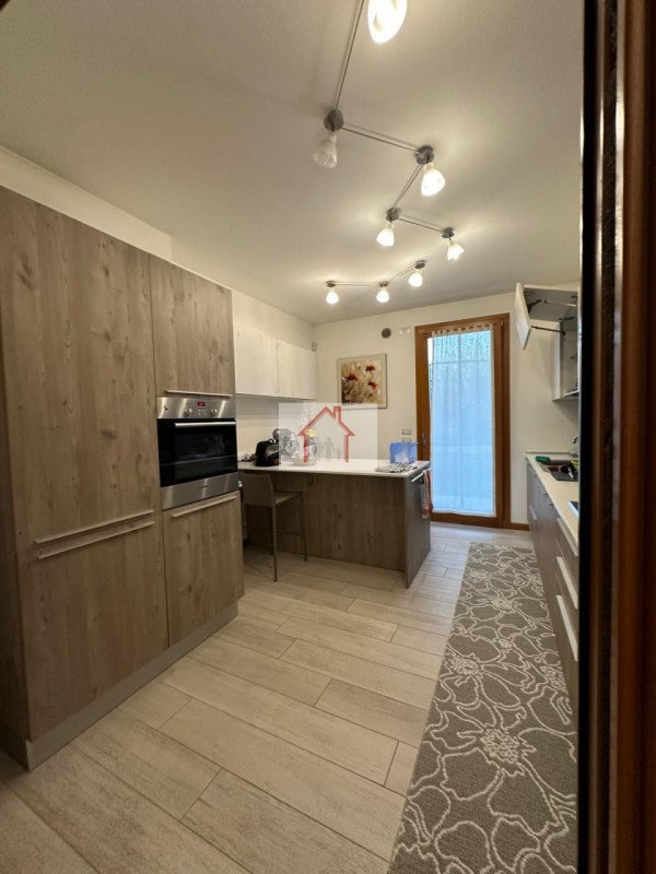 casa semindipendente in vendita a Giavera del Montello in zona Cusignana