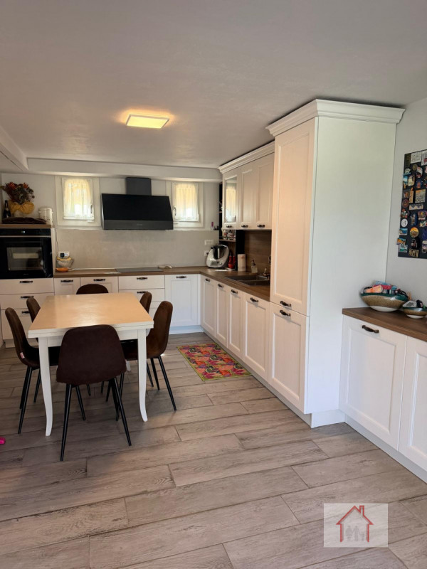 casa indipendente in vendita a Giavera del Montello in zona Santi Angeli