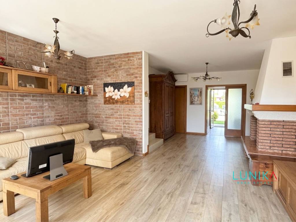 casa indipendente in vendita a Giavera del Montello