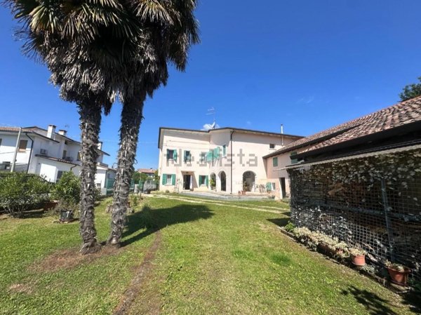 casa indipendente in vendita a Giavera del Montello