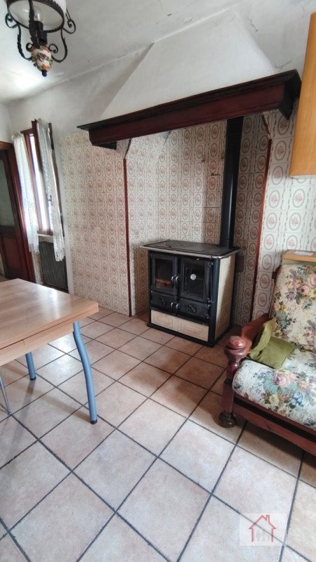 casa indipendente in vendita a Giavera del Montello in zona Santi Angeli
