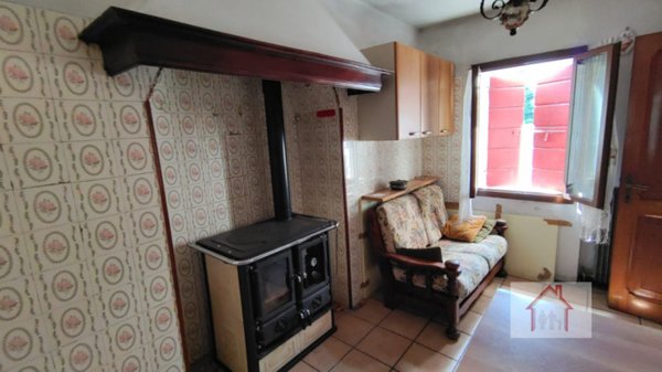casa indipendente in vendita a Giavera del Montello in zona Santi Angeli