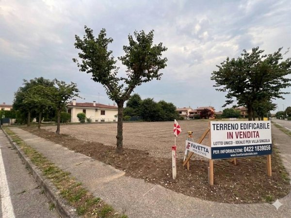 terreno edificabile in vendita a Giavera del Montello
