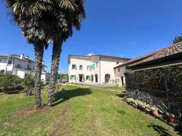 casa indipendente in vendita a Giavera del Montello