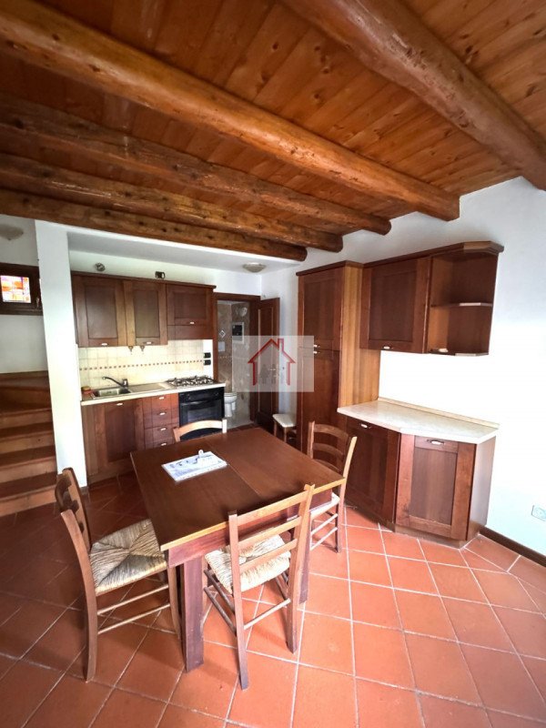 casa indipendente in vendita a Giavera del Montello in zona Santi Angeli