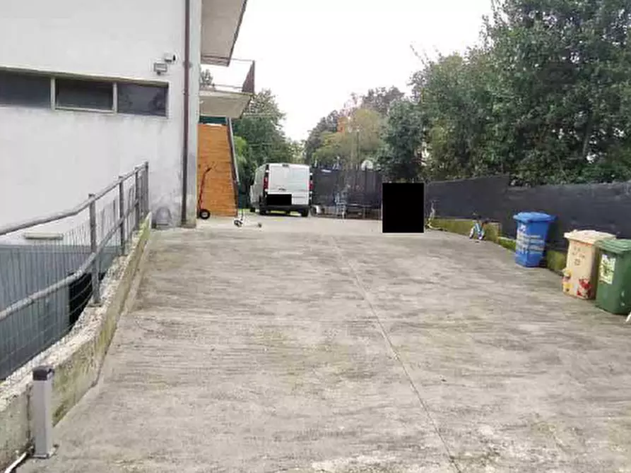 locale di sgombero in vendita a Giavera del Montello in zona Santi Angeli