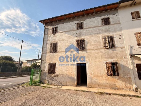 casa indipendente in vendita a Giavera del Montello