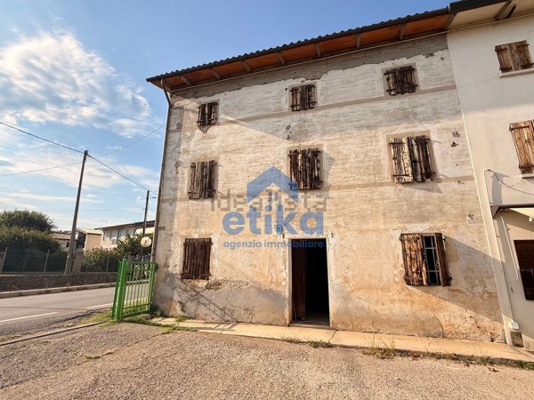 casa indipendente in vendita a Giavera del Montello