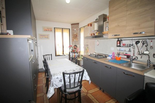 casa indipendente in vendita a Godega di Sant'Urbano in zona Bibano