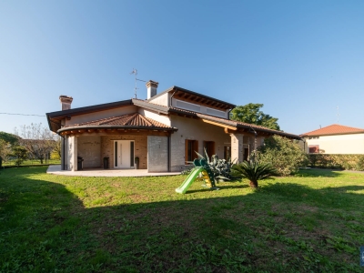 casa indipendente in vendita a Godega di Sant'Urbano in zona Pianzano