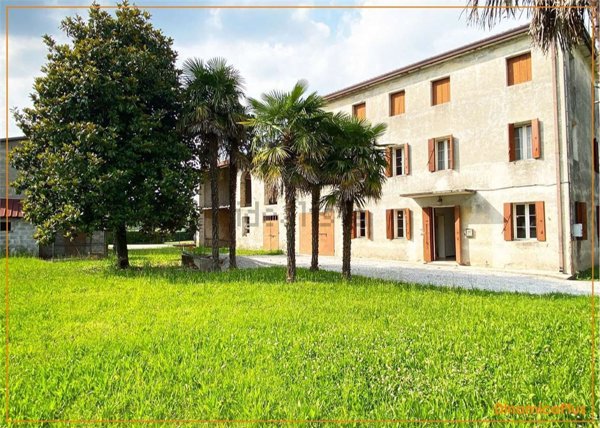 pentavano in vendita a Godega di Sant'Urbano