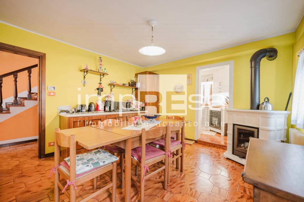 casa indipendente in vendita a Godega di Sant'Urbano in zona Bibano