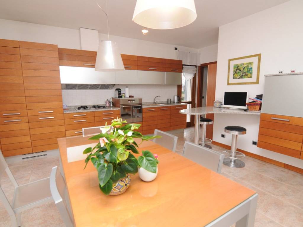 casa indipendente in vendita a Godega di Sant'Urbano