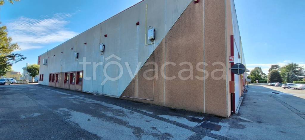 locale commerciale in vendita a Godega di Sant'Urbano