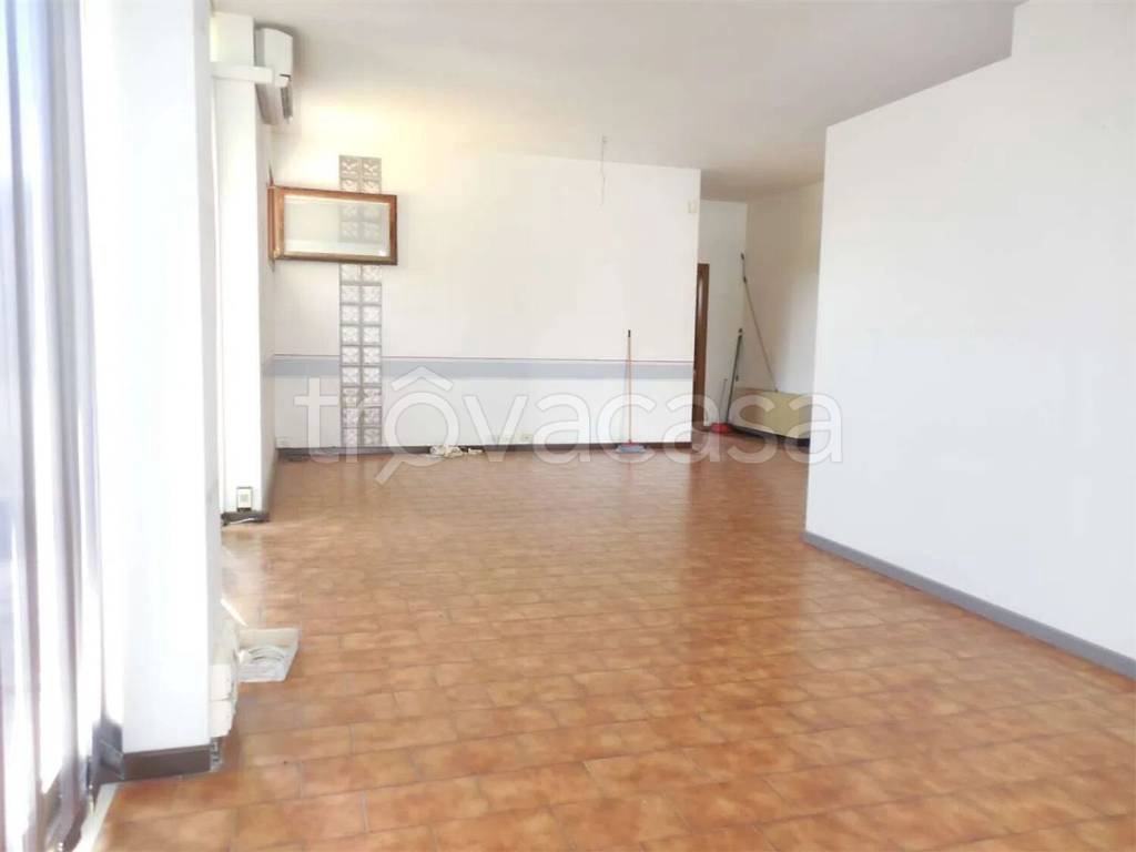 negozio in vendita a Godega di Sant'Urbano