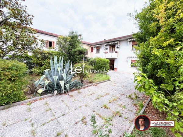 casa indipendente in vendita a Godega di Sant'Urbano in zona Pianzano