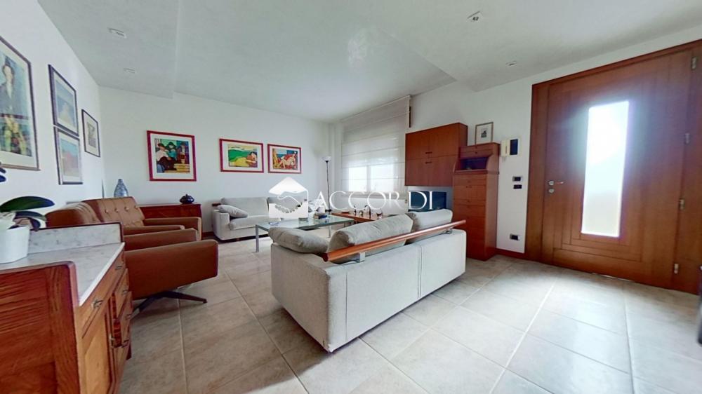 casa indipendente in vendita a Godega di Sant'Urbano in zona Pianzano