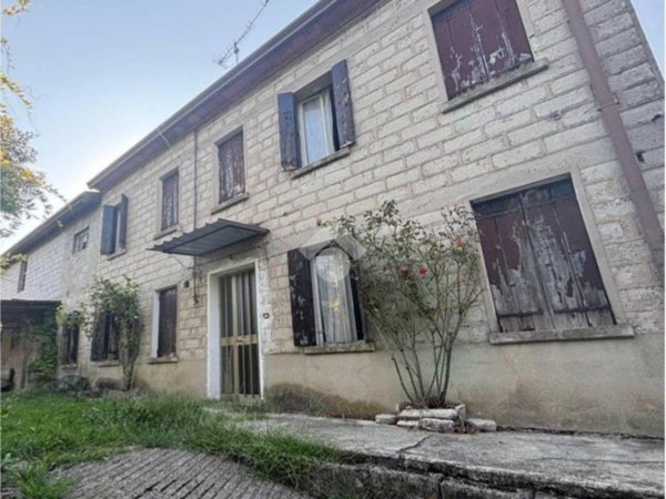 casa indipendente in vendita a Godega di Sant'Urbano in zona Bibano