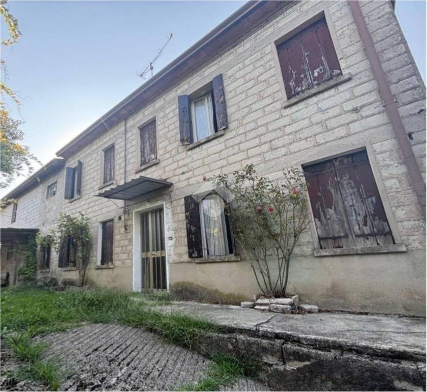 casa indipendente in vendita a Godega di Sant'Urbano in zona Bibano