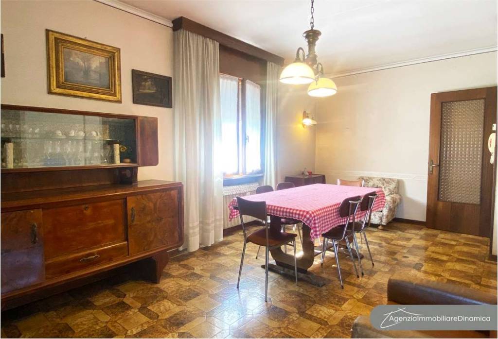 casa indipendente in vendita a Godega di Sant'Urbano in zona Pianzano