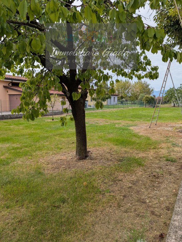casa indipendente in vendita a Godega di Sant'Urbano in zona Pianzano