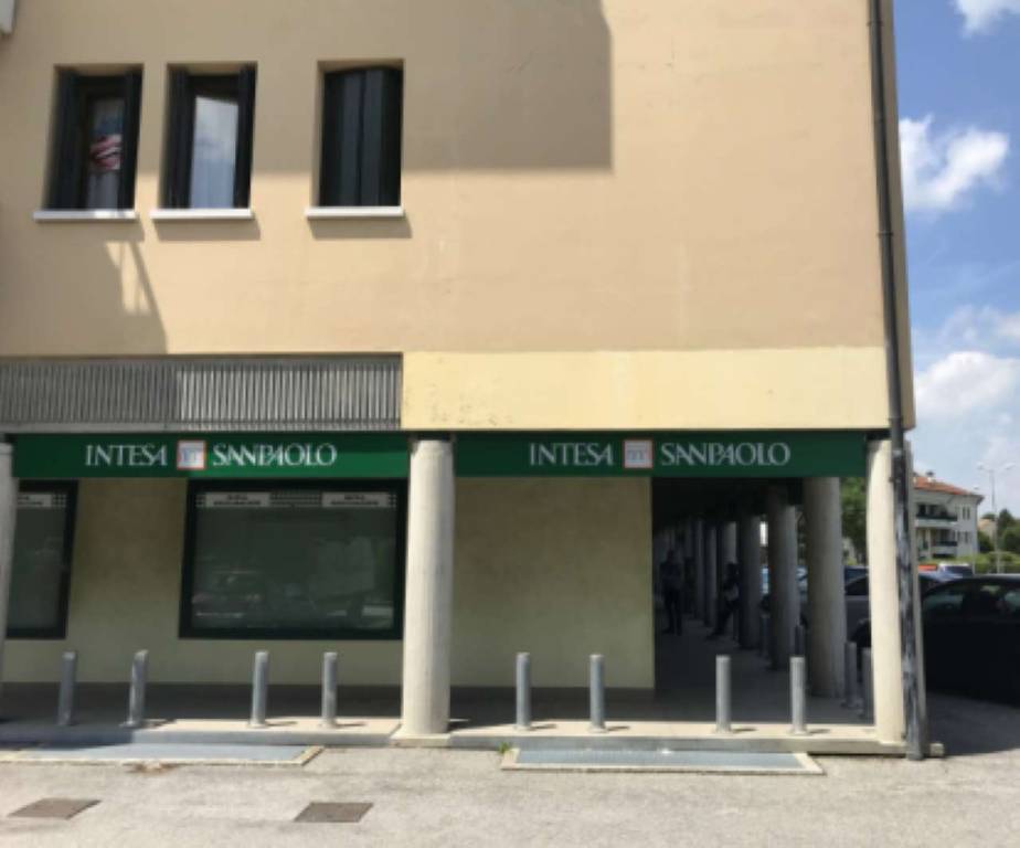 negozio in vendita a Gorgo al Monticano