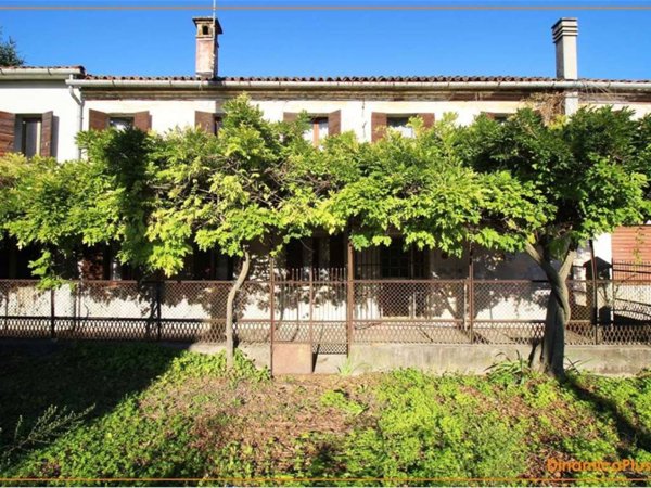 casa indipendente in vendita a Gorgo al Monticano in zona Cavalier