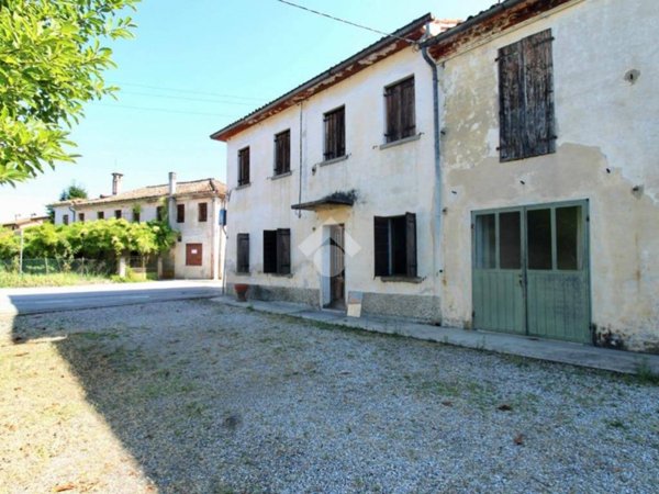 casa indipendente in vendita a Gorgo al Monticano in zona Cavalier