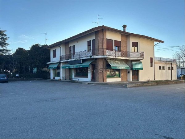 negozio in vendita a Gorgo al Monticano