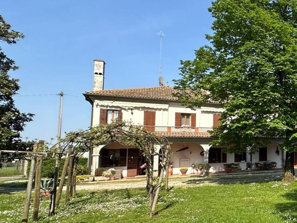 casa indipendente in vendita ad Istrana in zona Ospedaletto