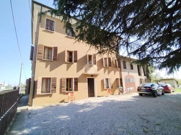 casa indipendente in vendita ad Istrana in zona Sala