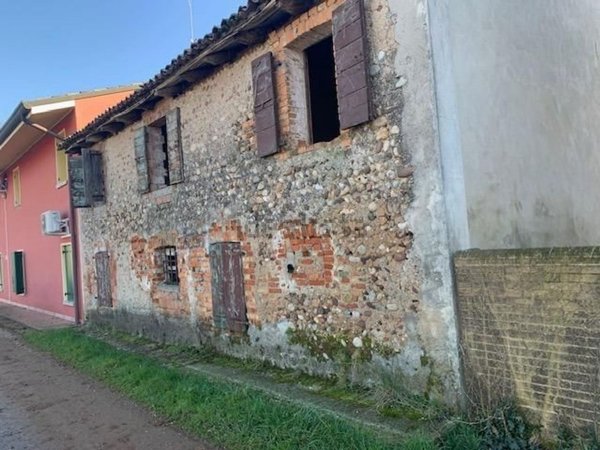 pentavano in vendita ad Istrana