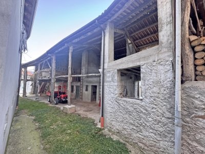 locale di sgombero in vendita ad Istrana