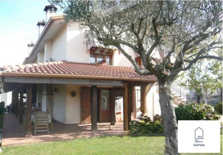 casa indipendente in vendita ad Istrana in zona Pezzan