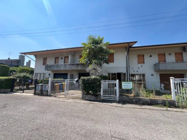 casa indipendente in vendita ad Istrana in zona Ospedaletto