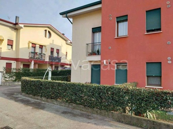 appartamento in vendita ad Istrana in zona Pezzan