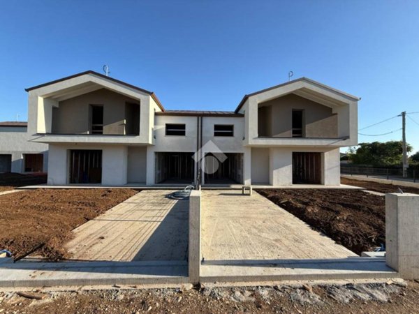 casa indipendente in vendita ad Istrana in zona Ospedaletto