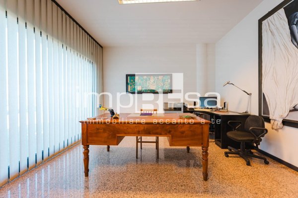 negozio in vendita ad Istrana