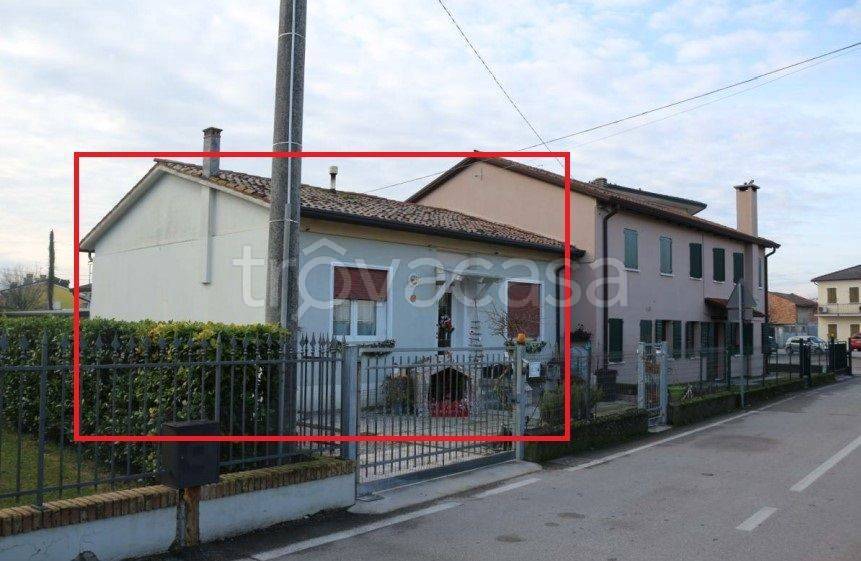 casa indipendente in vendita ad Istrana in zona Ospedaletto