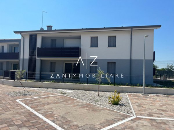 appartamento in vendita ad Istrana in zona Pezzan