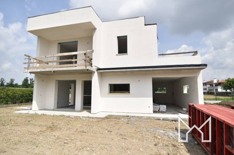 casa indipendente in vendita a Loria in zona Castione