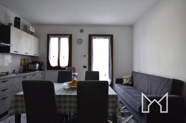 appartamento in vendita a Loria in zona Ramon