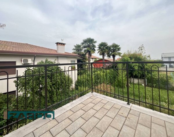 appartamento in vendita a Loria in zona Ramon