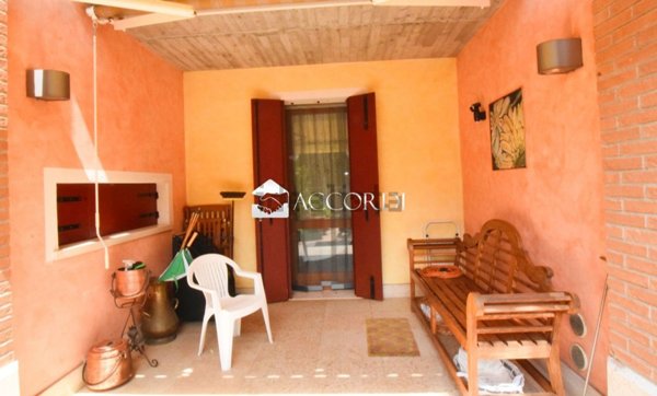 casa indipendente in vendita a Loria
