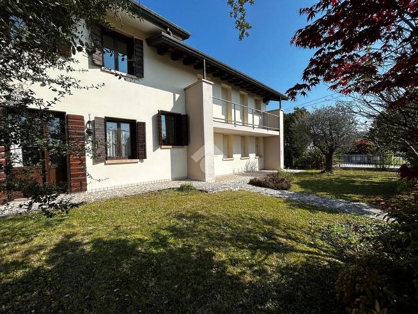 casa indipendente in vendita a Loria in zona Ramon