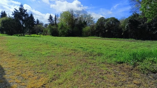 terreno edificabile in vendita a Loria in zona Bessica