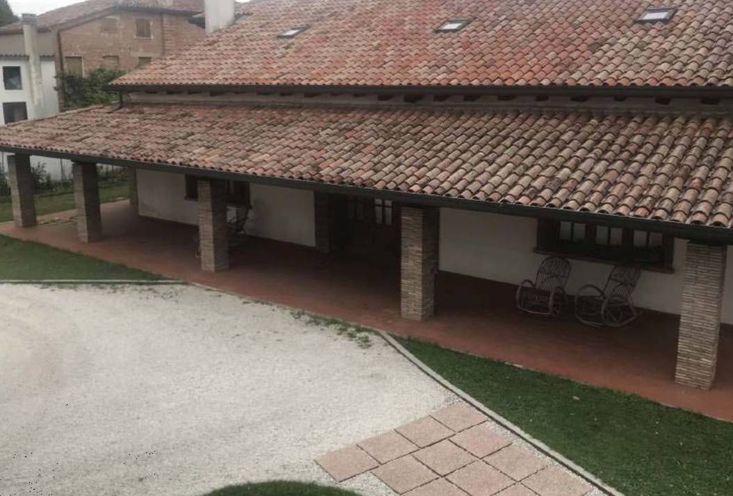 casa indipendente in vendita a Loria