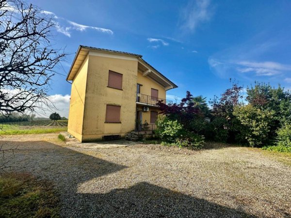 casa indipendente in vendita a Loria in zona Bessica